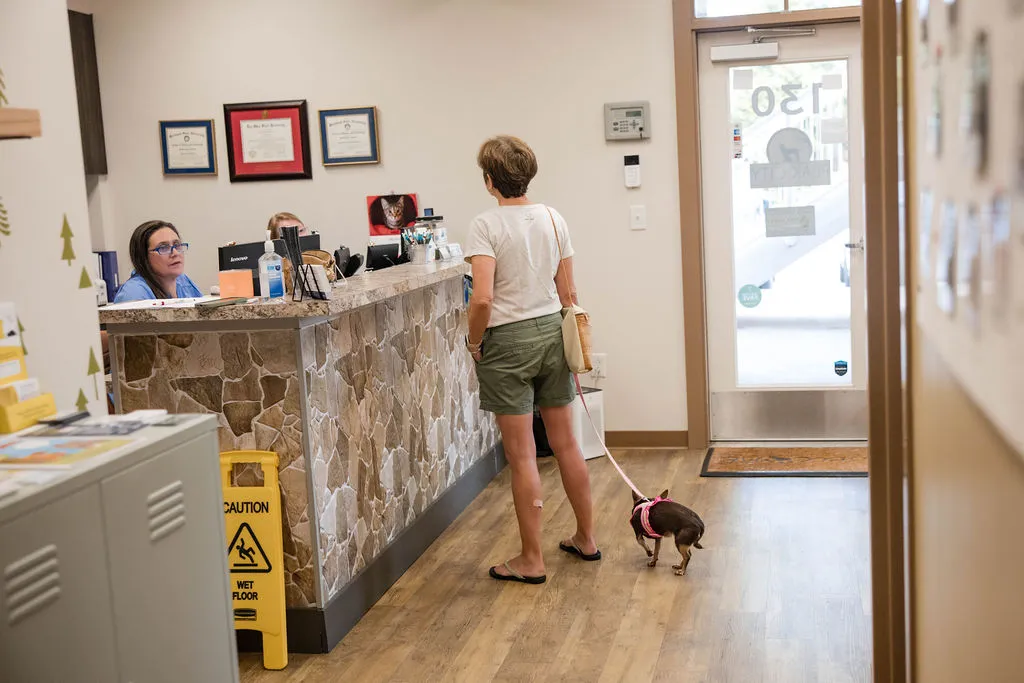 Front desk and lobby at Peak City Veterinary Hospital